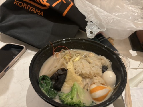 めい